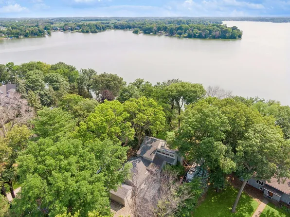 24150 E Cedar Lake Dr, New Prague, MN 56071