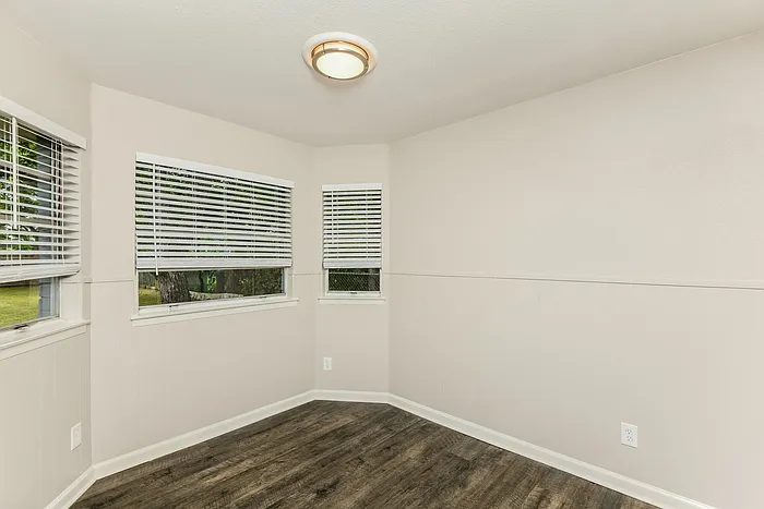 2417 Skyline Dr — Photo 11