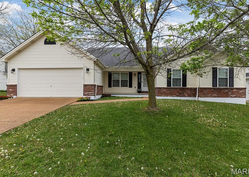 1st image of 241 Huntsdale Dr