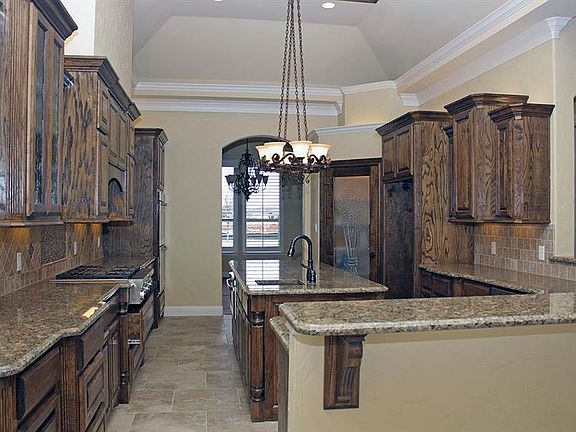 5th image of 6107 Dunbarton Oaks Blvd