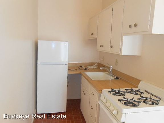 3rd image of 1445 Neil Ave APT 4