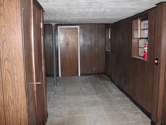 downstairs bedroom 2