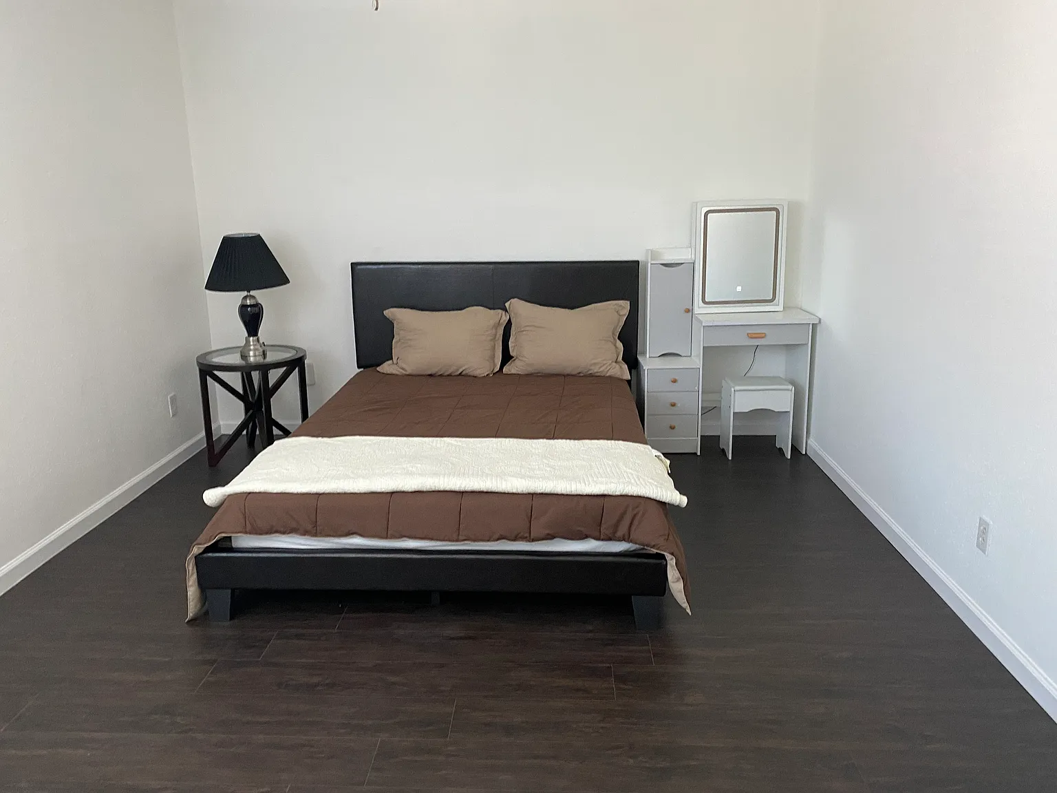 6601 Sands Point Dr — Photo 4