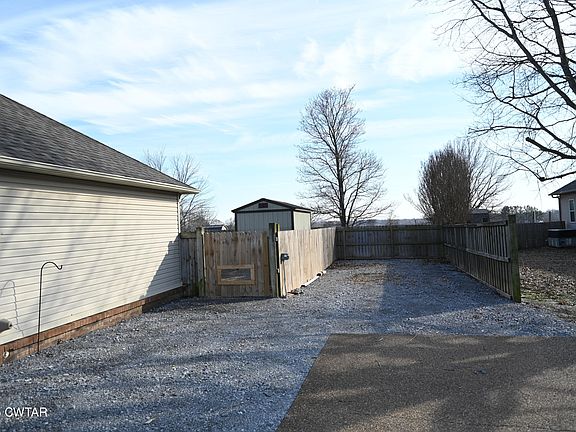 4th image of 905 Whispering Pine Cv