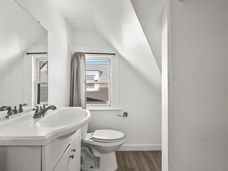 286 Exchange St #3 — Photo 17