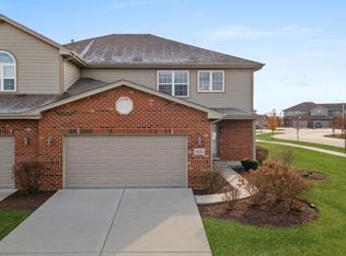 9351 Parkwood Ln, Tinley Park, IL 60487