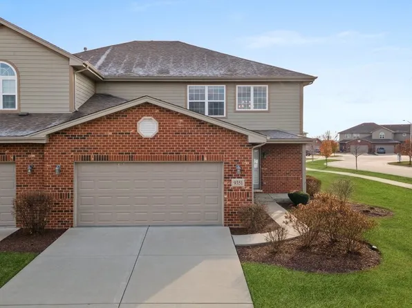 9351 Parkwood Ln, Tinley Park, IL 60487