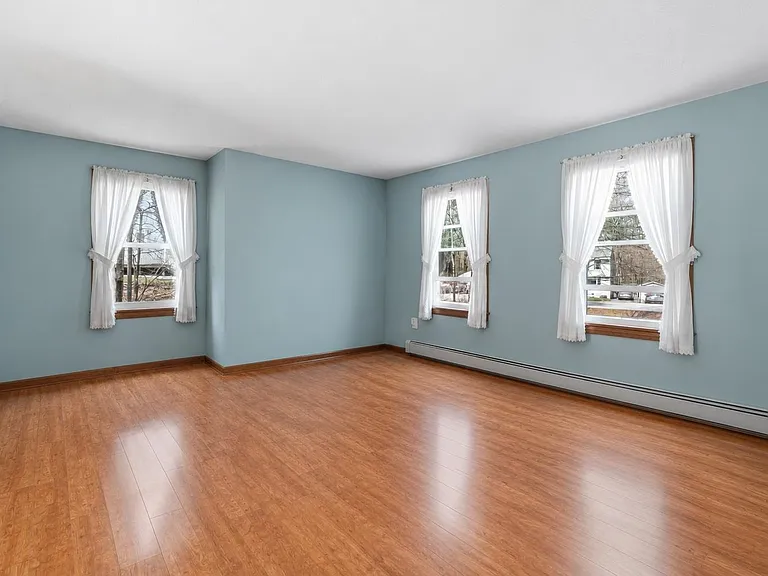 158 Tina Dr #B — Photo 3