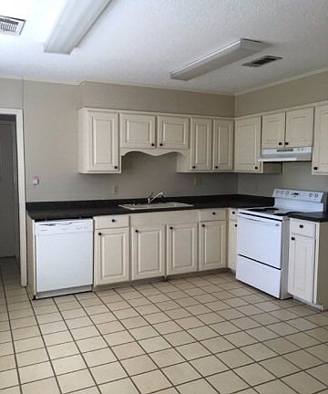 2nd image of 1753 Debra Dr