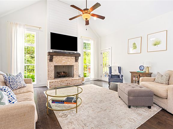 4th image of 1732 Overhill Ct