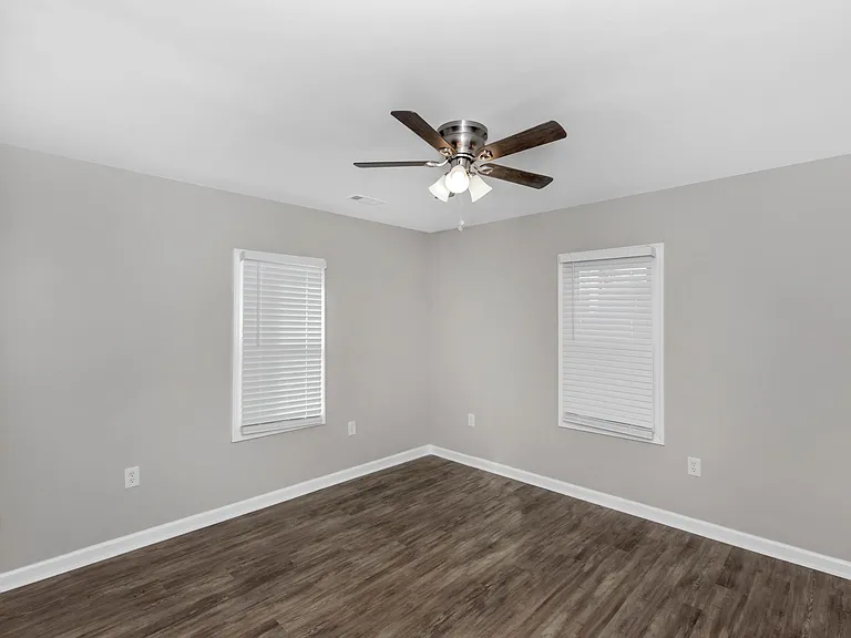 2819 Barbara Dr NW — Photo 5