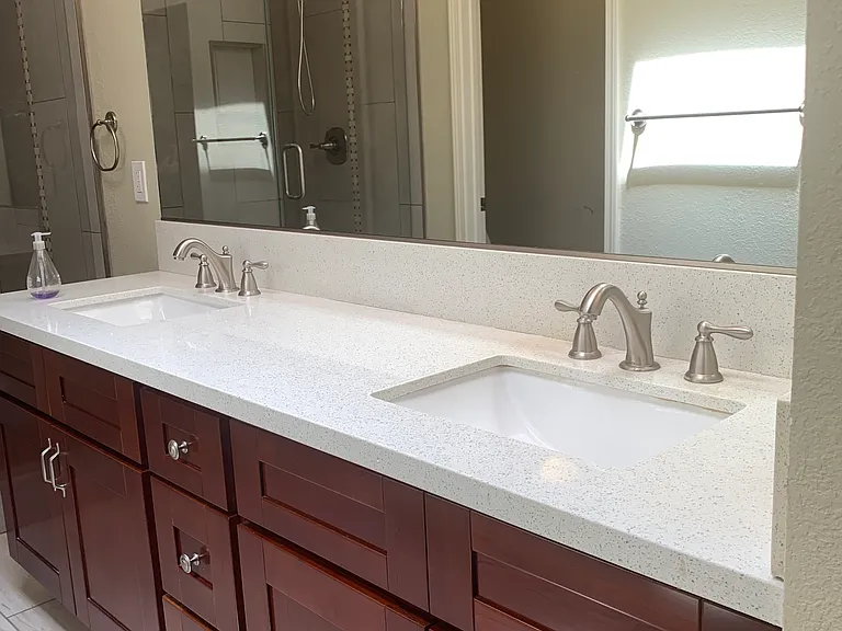 Master bathroom with 2 sinks.