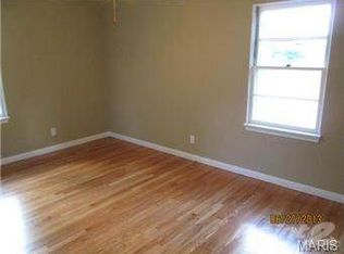 9801 E Watson Rd, Saint Louis, MO 63126