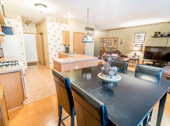 5th image of 16436 Willow Walk Dr