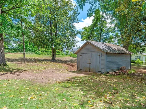 4 Cross St, Inman, SC 29349