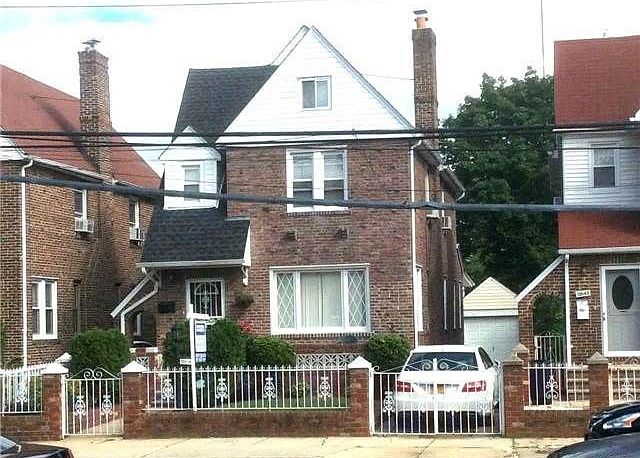 1st image of 217-135 Ave