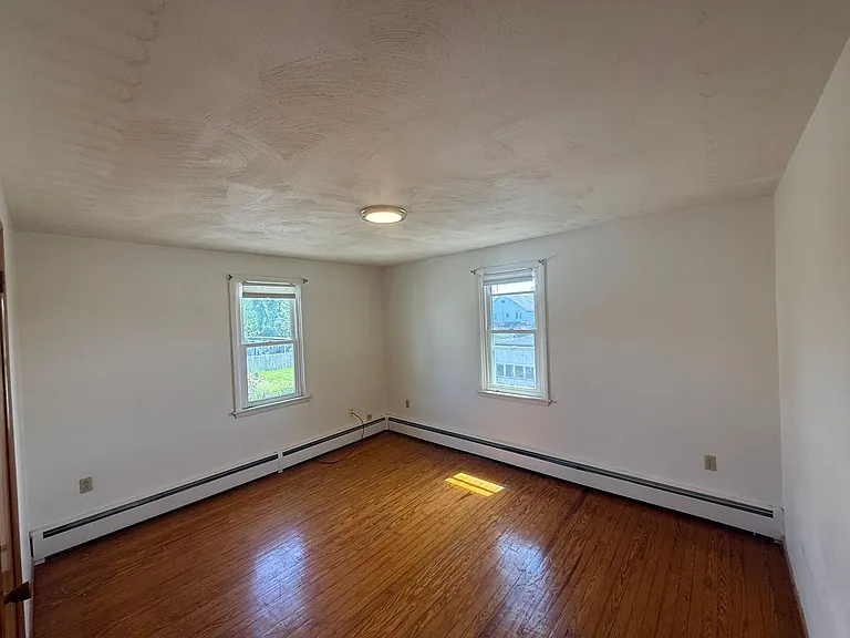 520 Oak St #4 — Photo 1