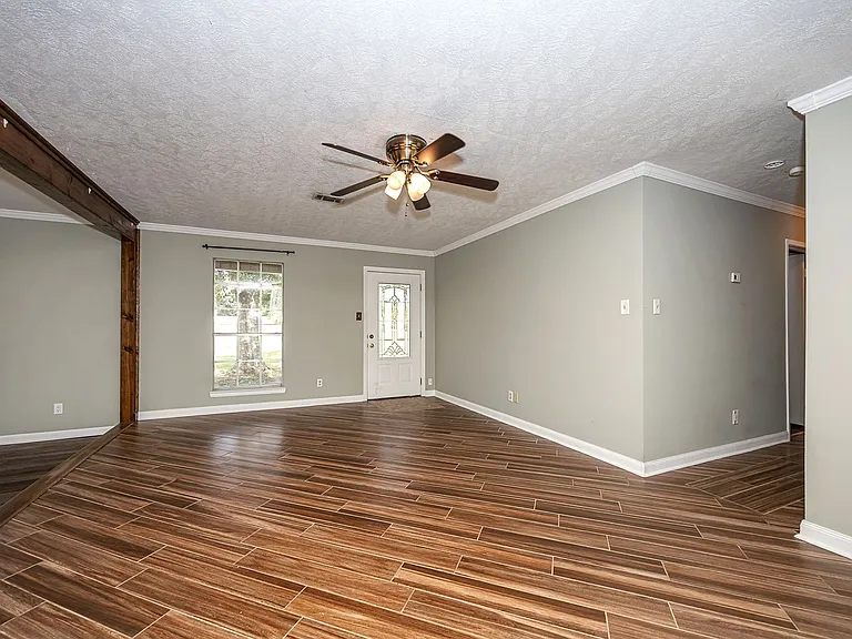 5836 Slater Cir — Photo 11