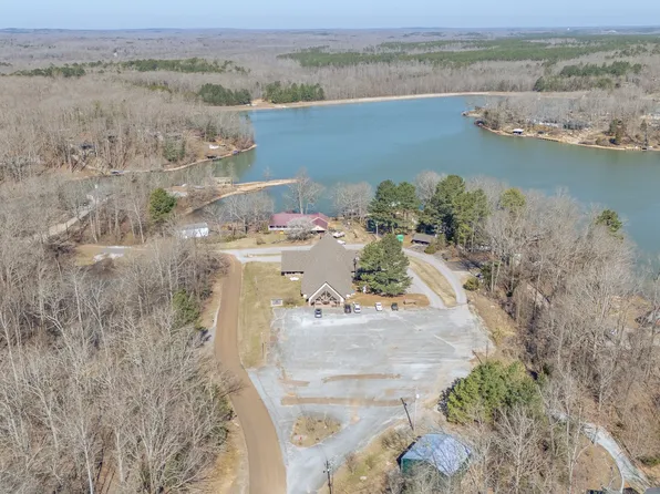 884 Huckleberry Cv, Saulsbury, TN 38067