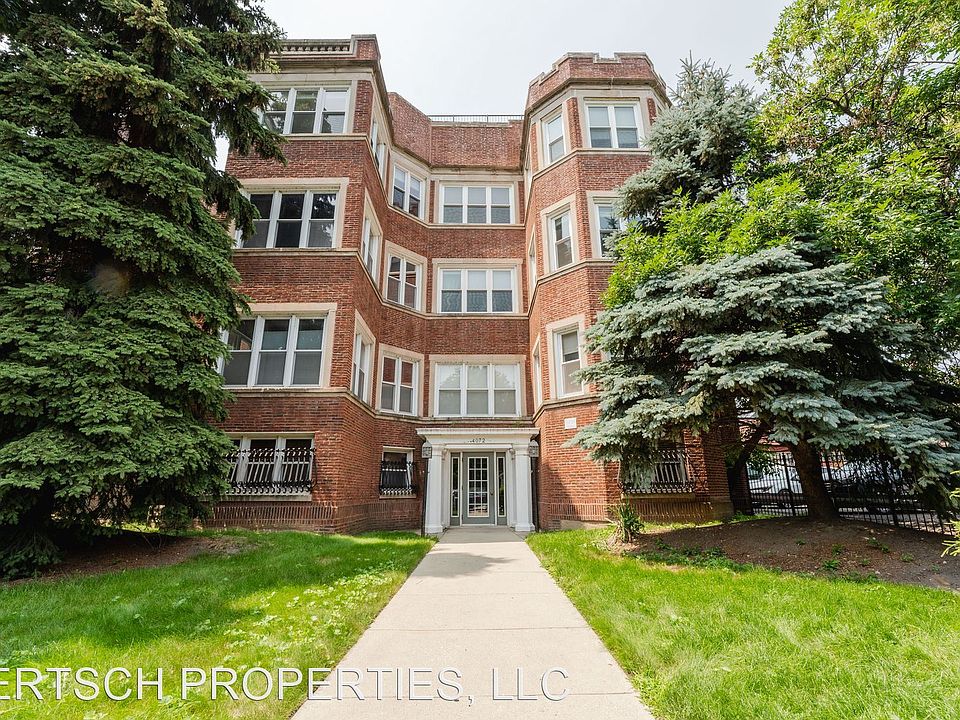 2nd image of 4072 N Sheridan Rd APT Gb