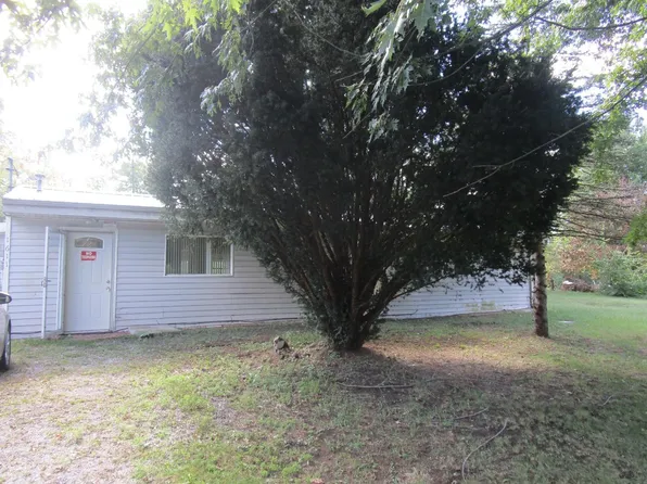 1611 Westwood Dr, Shelby, IN 46356