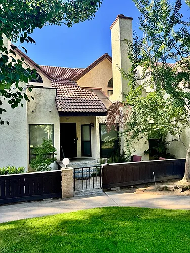 2890 Huntington Blvd Photo 1