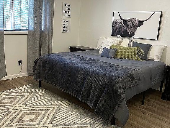 3rd image of 532 Vista Ave