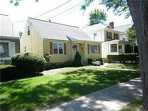 2nd image of 1339 Roselle Ave
