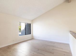 638 N Woodlawn Dr, Thousand Oaks, CA 91360