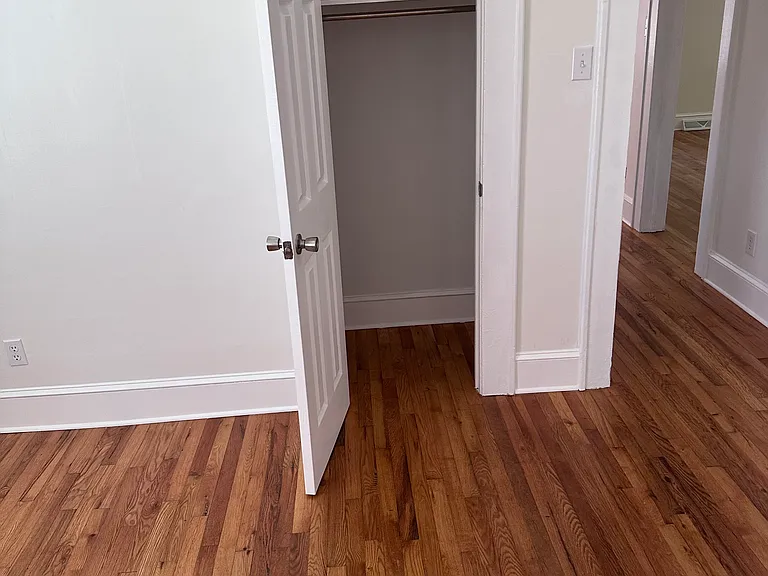 418 Pickens Ct — Photo 15