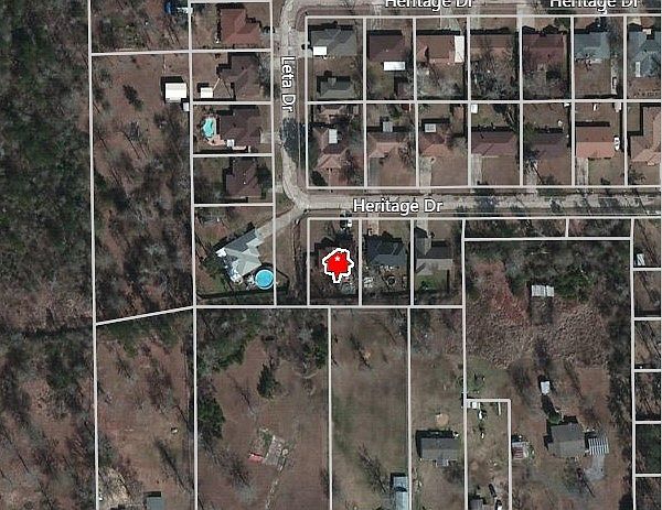 1st image of 33 Heritage Dr