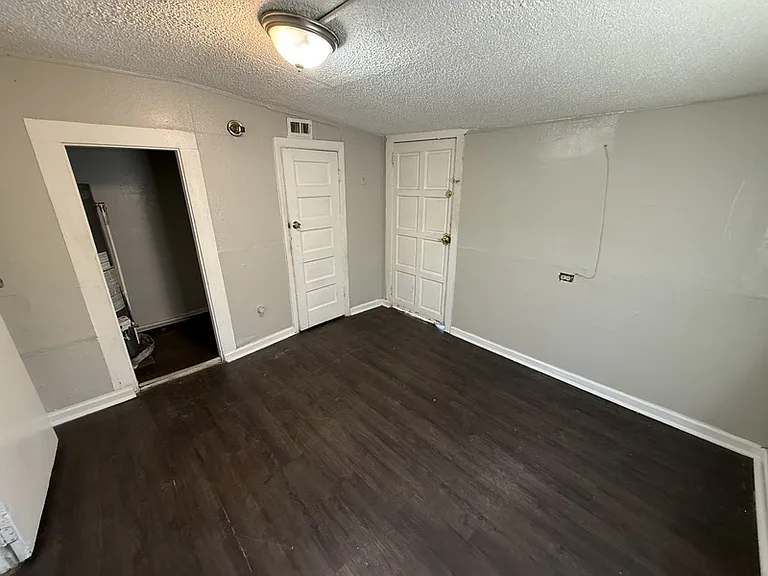 728 N Holmes St — Photo 10