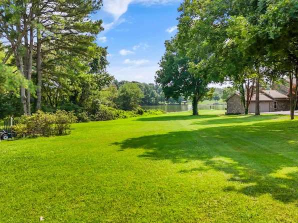 Louisville Rd, Louisville, TN 37777