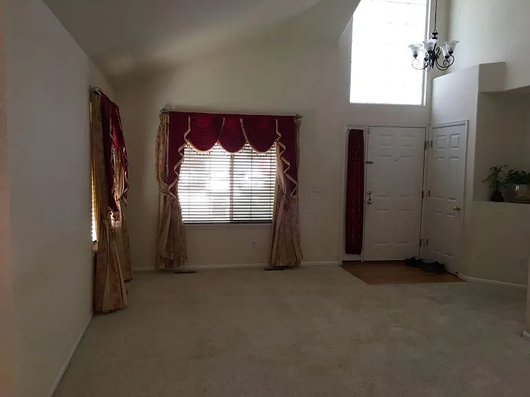 10558 Madison St — Photo 14