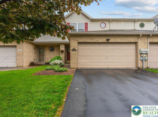 2862 Sequoia Dr, Macungie, PA 18062
