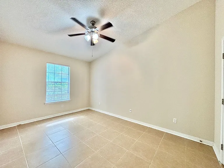 9345 Chisholm Rd #R2 — Photo 11