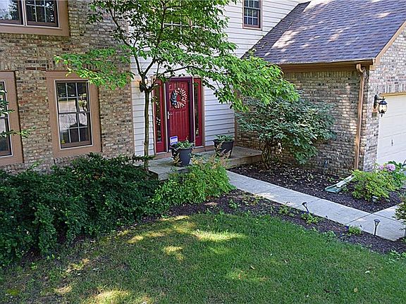 2nd image of 6804 Bluffgrove Ct