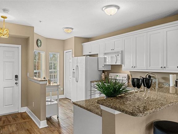 4th image of 9175 Celeste DR #306