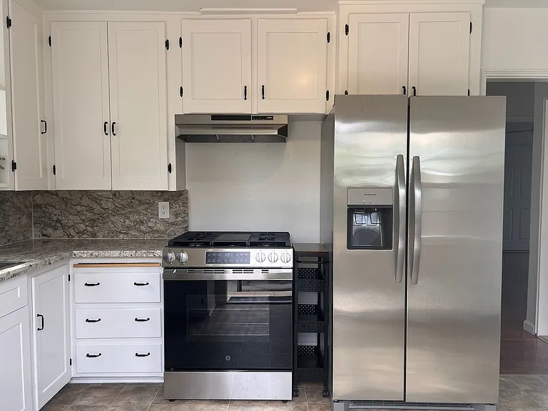 276 Landis Ave — Photo 11