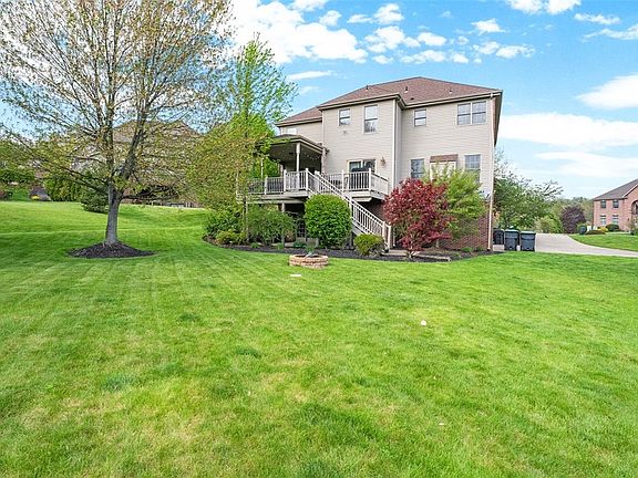 5th image of 302 Castanea Dr