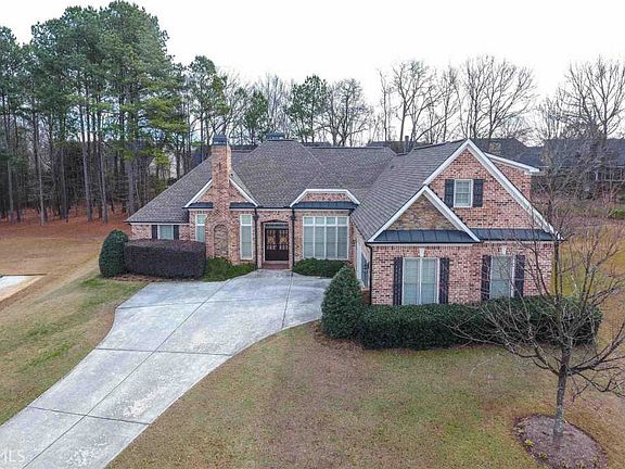 3rd image of 730 Windsor Creek Dr