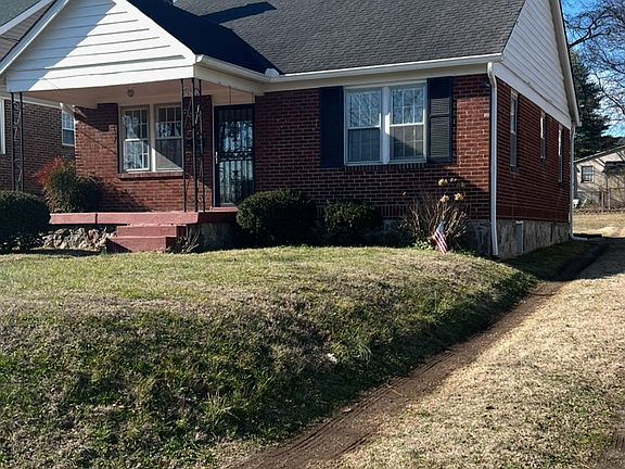 2nd image of 2311 Lindell Ave