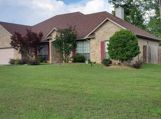 913 Parkway Dr, White Hall, AR 71602