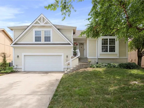 18719 W 163rd Ter, Olathe, KS 66062