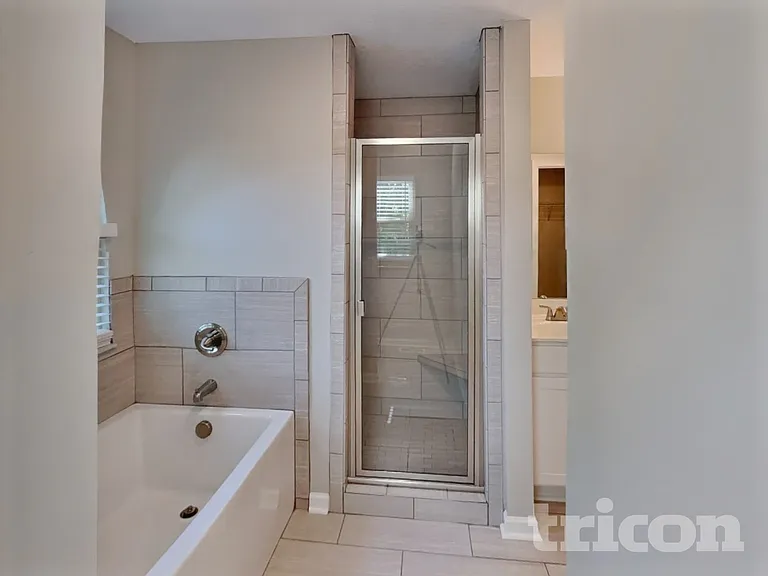 107 Charleston Ct — Photo 10