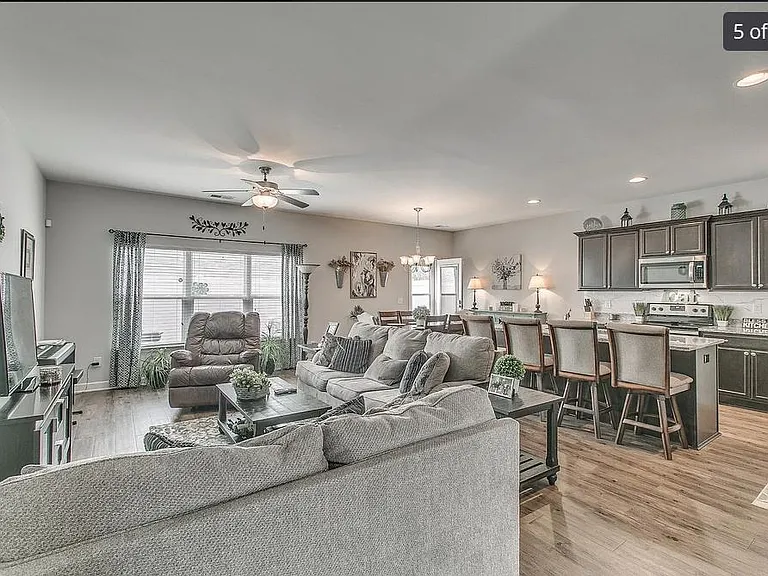4411 Cross Keys Way — Photo 3