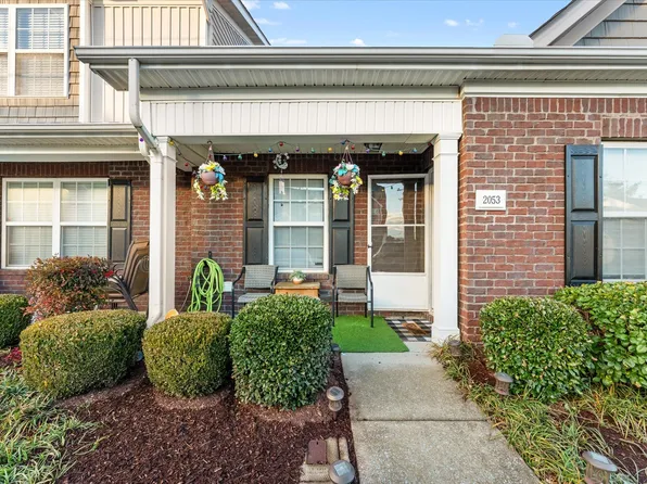 2053 George Buchanan Dr, La Vergne, TN 37086