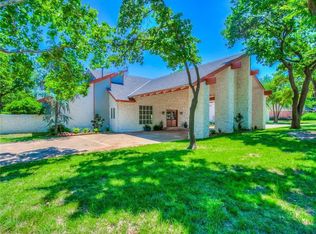 6008 Muirfield Dr, Edmond, OK 73025