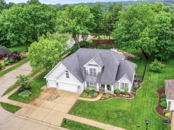 3000 Marchbanks Pl, Saint Louis, MO 63129