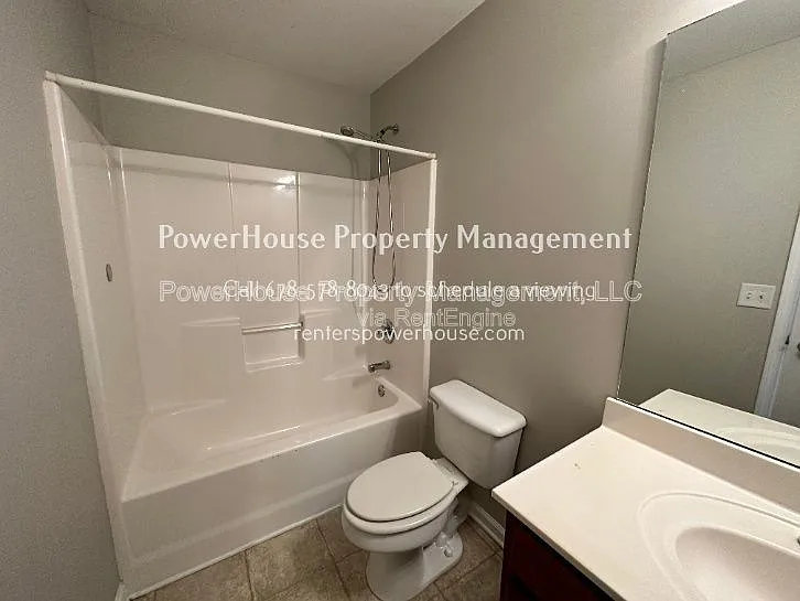 2403 Walnut Tree Ln — Photo 12